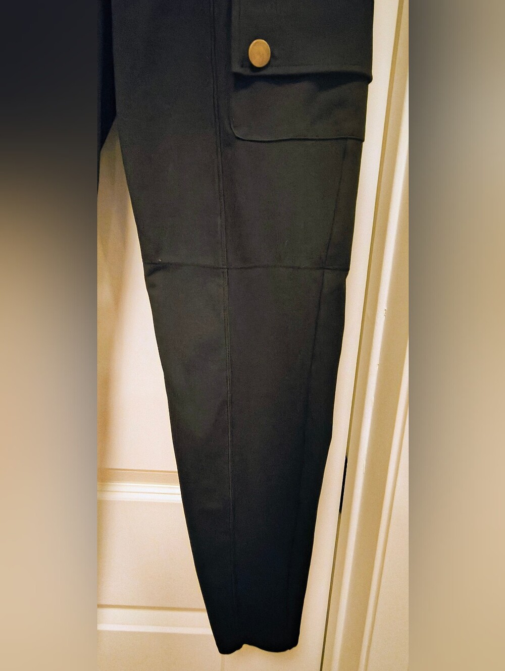NWOT Halara DayStretch High Waisted Zipper Pockets Solid Skinny Cargo Pants -Med - Picture 4 of 8